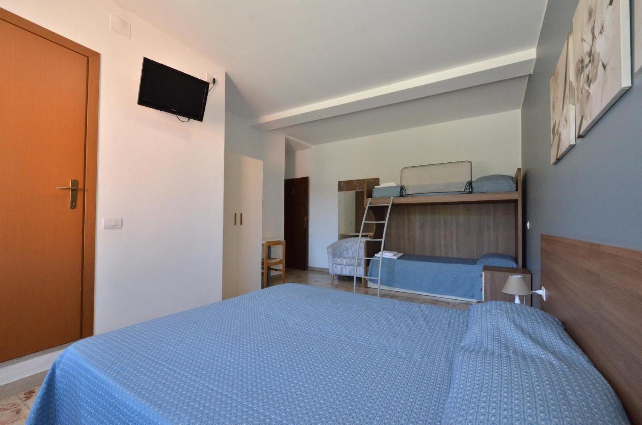 Albergo Della Torre Черноббио Экстерьер фото
